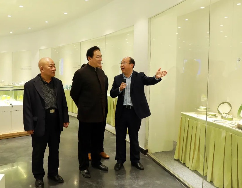 唐国强等中国艺术名家在景德镇人生就是搏中国区瓷业参访